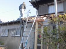 増築部柱・屋根工事